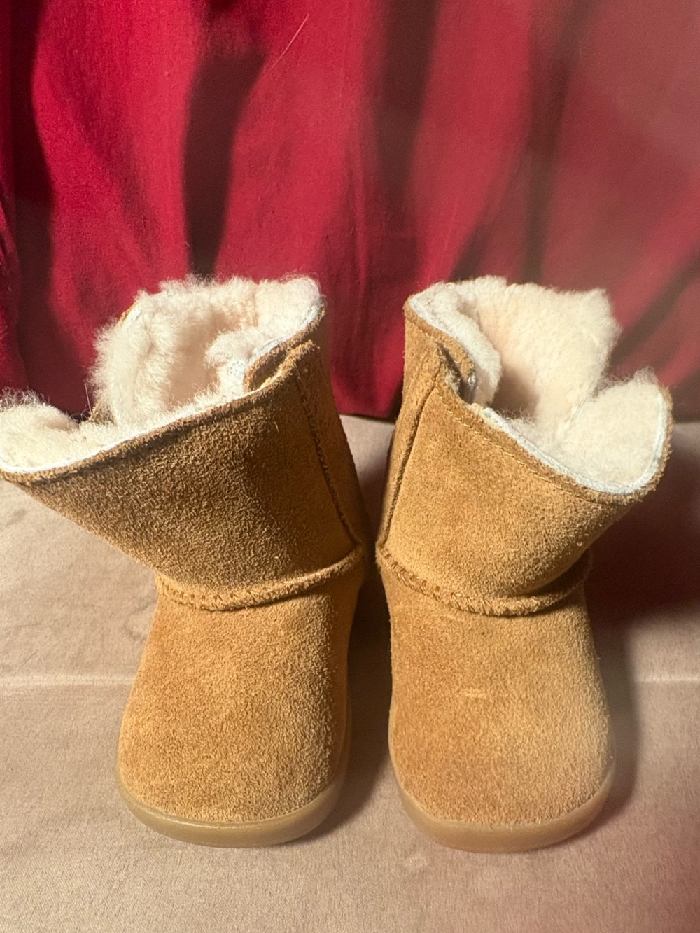 UGG Kids Chestnut Suede Shearling Boots
 Sz 2/3